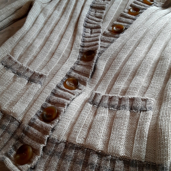 SOLD Free People Cardigan - Picture 2 of 4